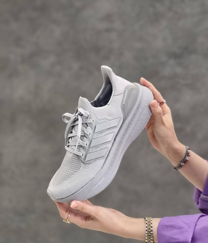 کفش آدیداس مدل Ultraboost 5 رنگ سفید - کتونی اسپرت و پیادهروی تمام سفید (White)