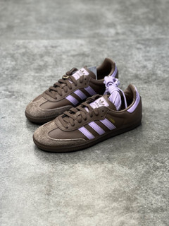 کتونی آدیداس سامبا (Adidas Samba) | نماد استایل کلاسیک و ترند جهانی