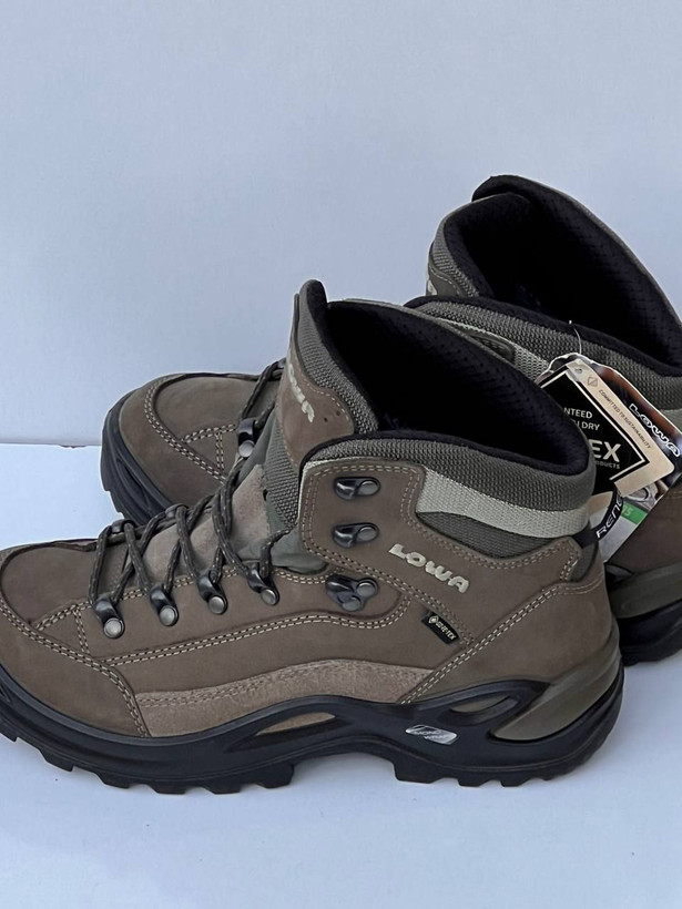 Lowa Renegade GTX Mid | بوت کوهنوردی اورجینال، ضدآب GORE-TEX، مناسب طبیعتگردی و مسیرهای سخت