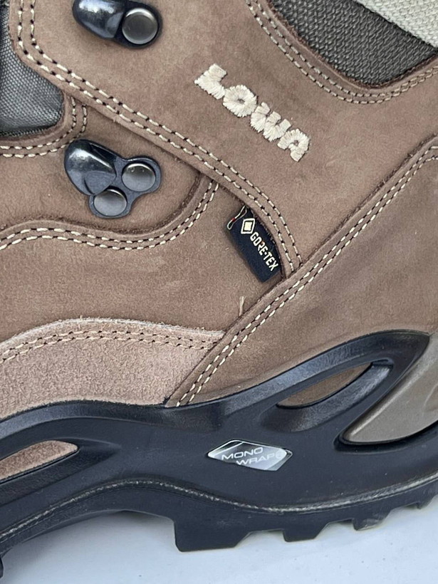 Lowa Renegade GTX Mid | بوت کوهنوردی اورجینال، ضدآب GORE-TEX، مناسب طبیعتگردی و مسیرهای سخت
