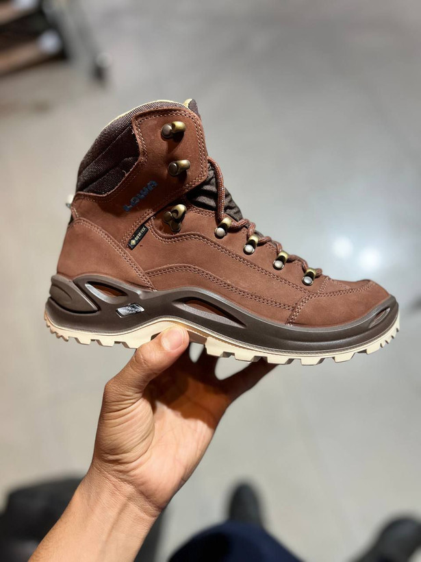 Lowa Renegade GTX Mid | رنگ قهوهای تیره با زیره کرم | بوت اورجینال ضدآب GORE-TEX