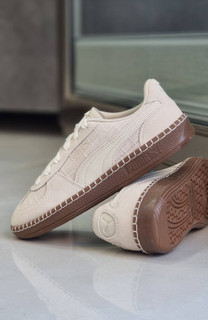 عکس کفش کتونی اورجینال پوما Puma کرم نسکافهای با زیره قهوهای گام و حاشیه دستدوز، فروشگاه CIP Sport